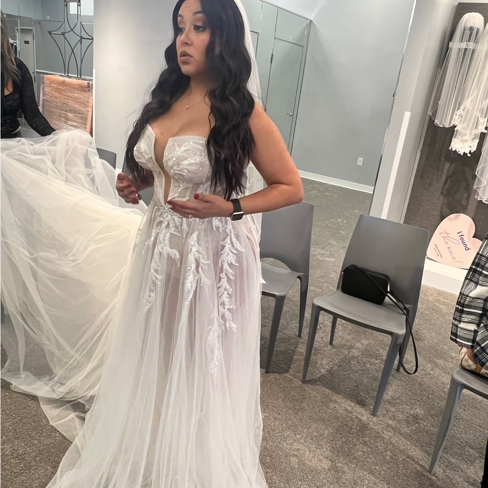 Wedding dress